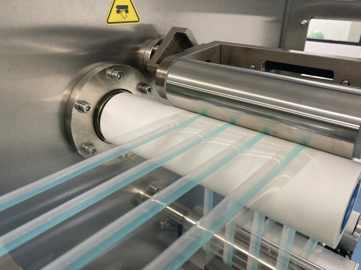Dual-lane stripe coating and doctor-blade coating — the same patented technology used on our production-scale MJ150 platform, for a smoother path from R&D to full-scale manufacturing